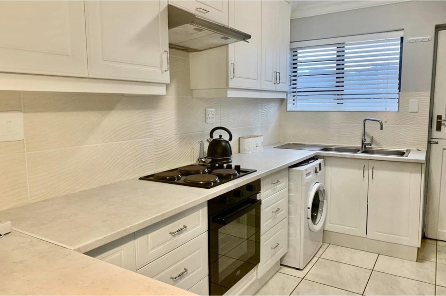 To Let 2 Bedroom Property for Rent in Dana Bay Western Cape